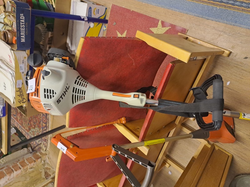 211 Trimmer Sthil