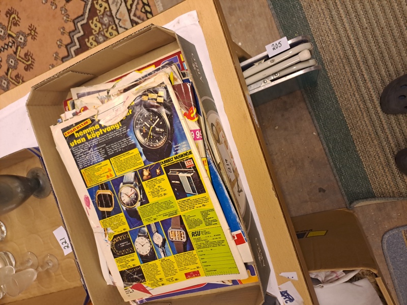219 Tidningar för henne o honom