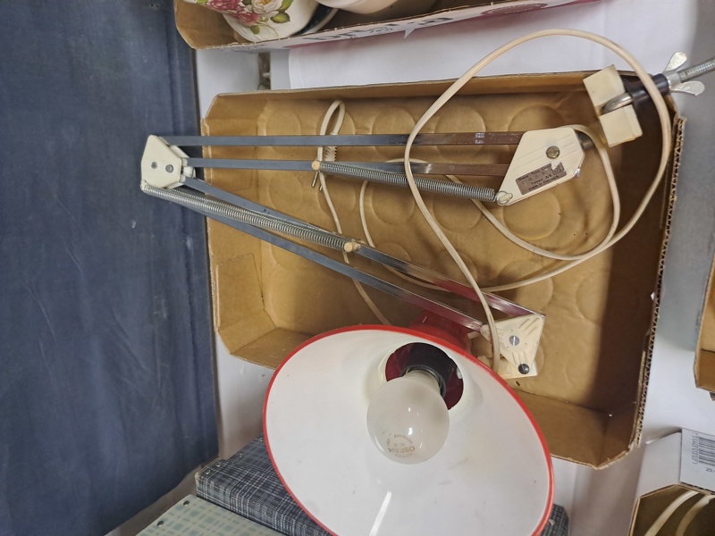 121 Skrivbordslampa