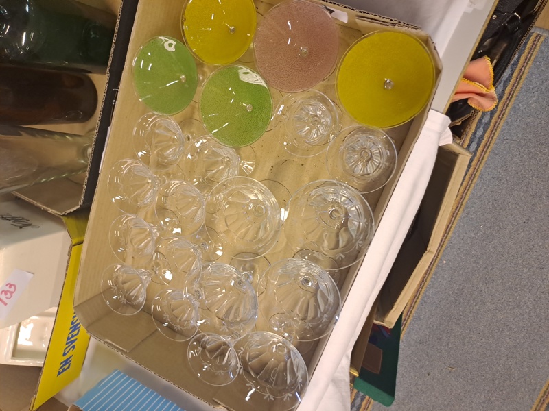 128 Glas