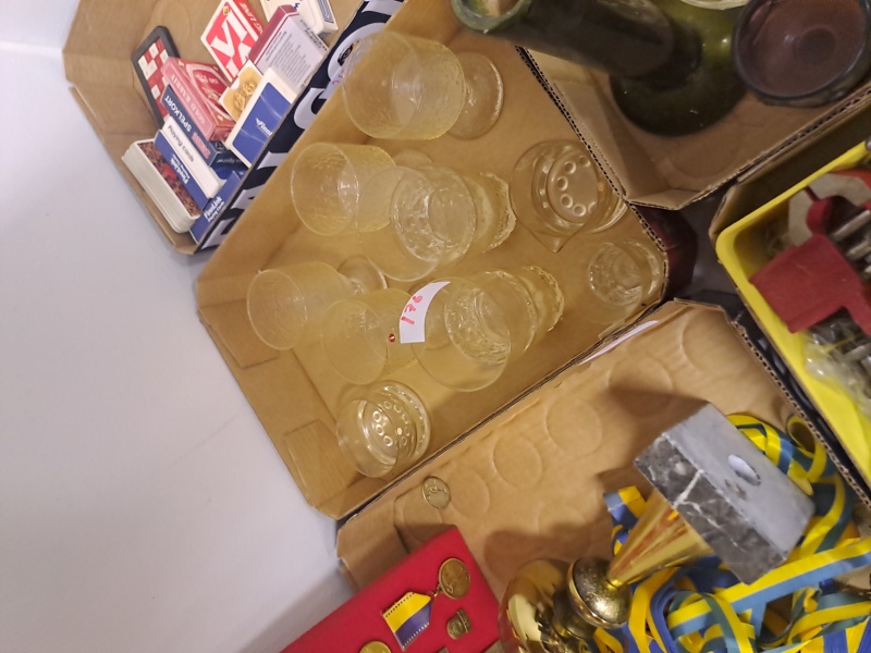 176 Glas