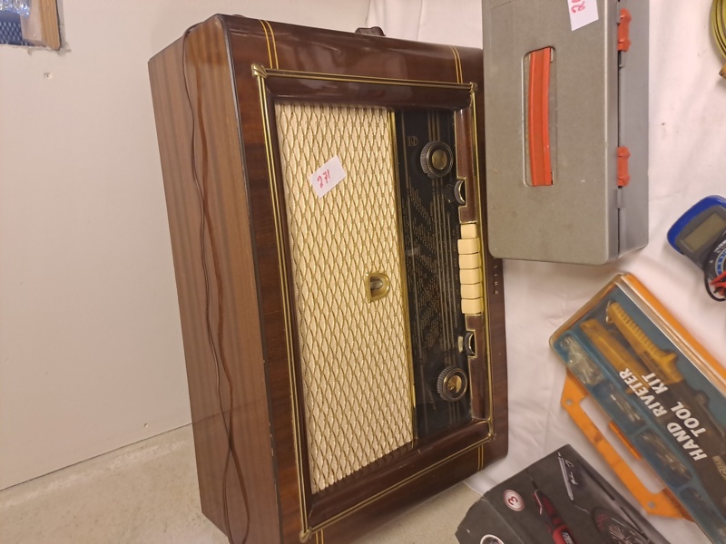 271 Radio
