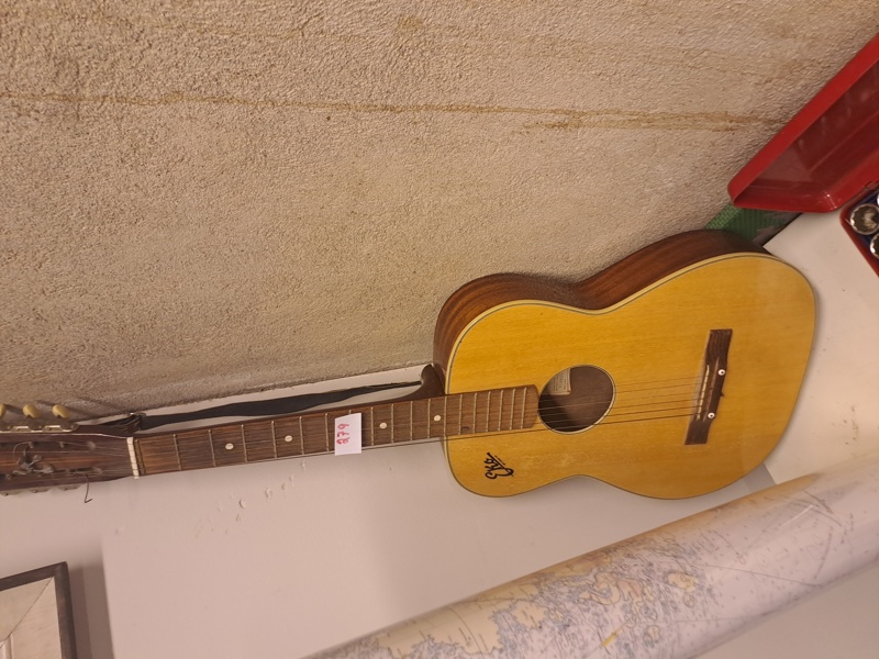 279 Gitarr